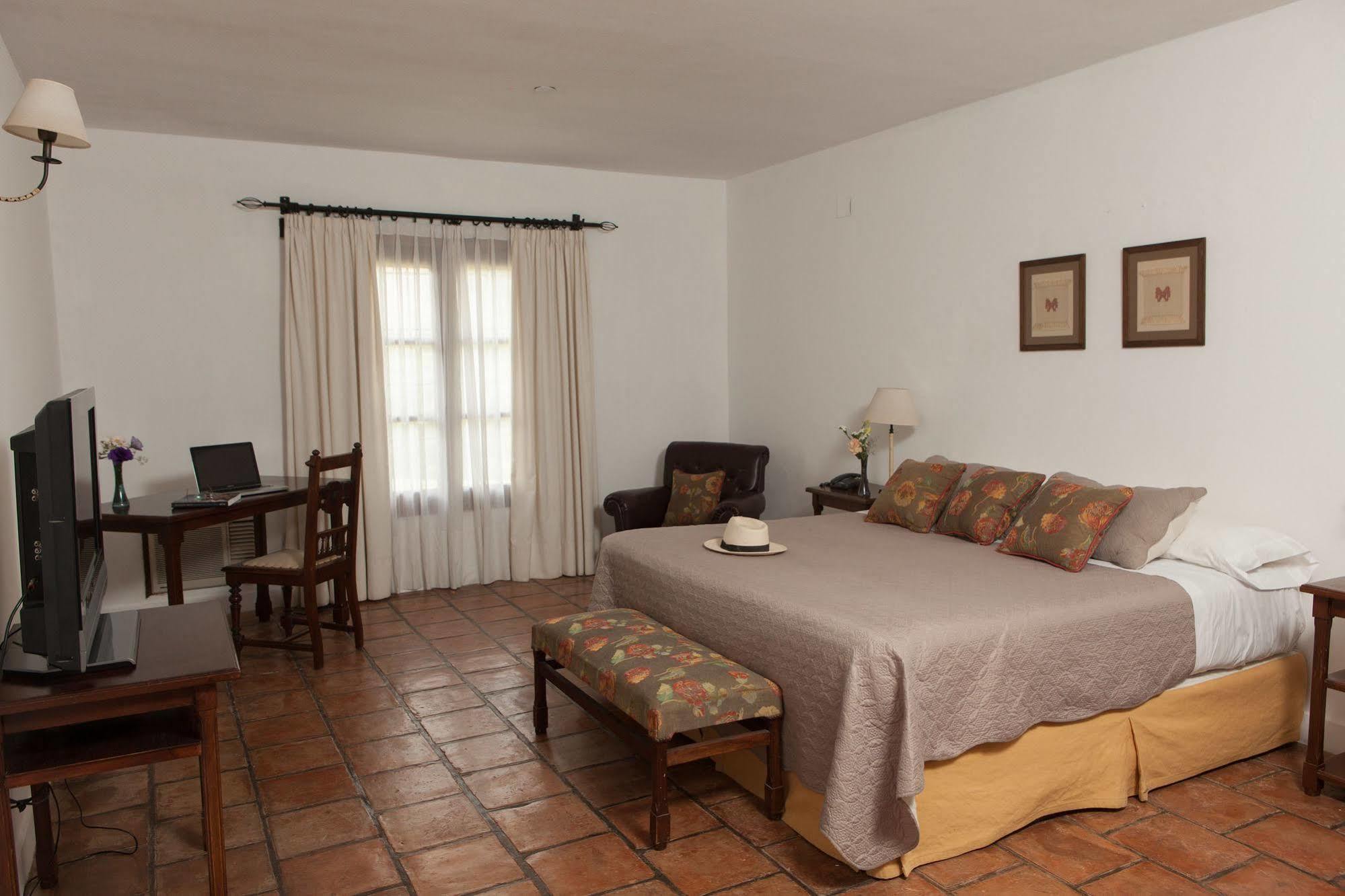 Las Moras Hotel San Lorenzo  Exterior photo