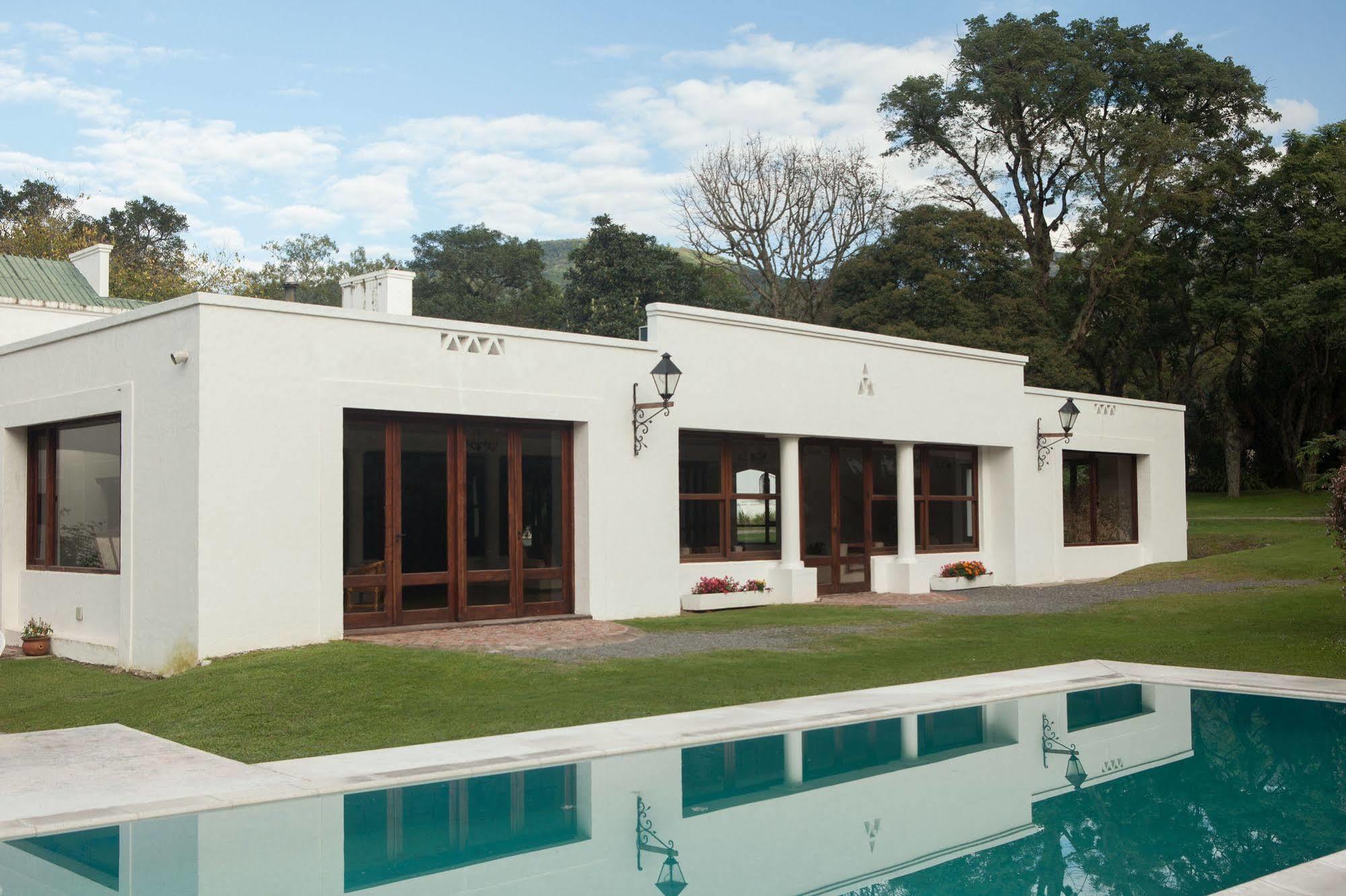 Las Moras Hotel San Lorenzo  Exterior photo